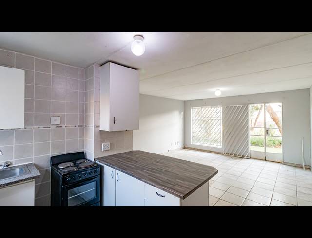 2 BEDROOM APARTMENT FOR SALE IN WELTEVREDEN PARK